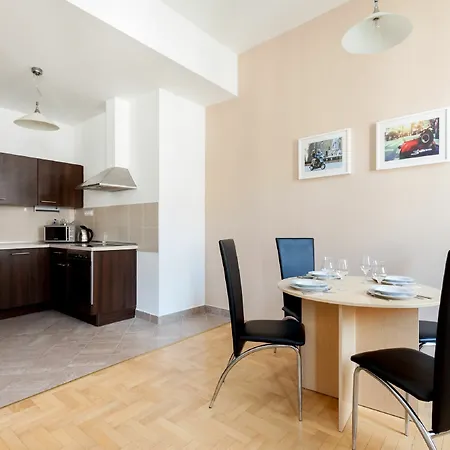 Central Ernesto Apartment *