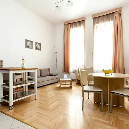 Apartment Central Ernesto